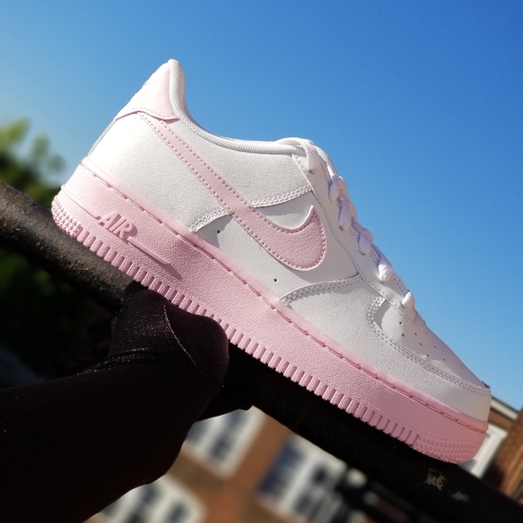 Nike Air Force 1 Low Pink White Rare & Trendy - Picture 5 of 5